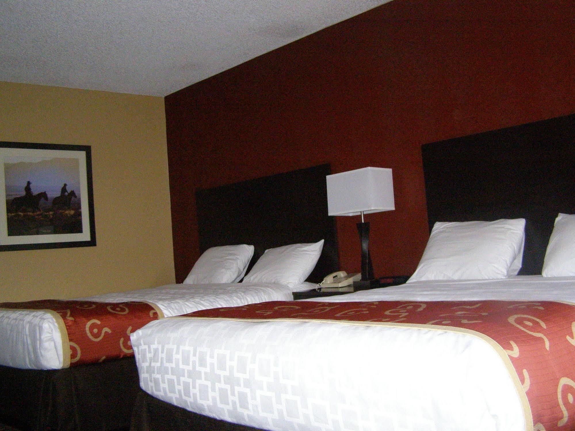 C Punch Inn & Casino Unionville Екстер'єр фото